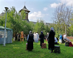 Florina 
The Great Entrance during the Pandemy at the Fundeni Hospital&#039s Church 
2020-07-01 23:15:41