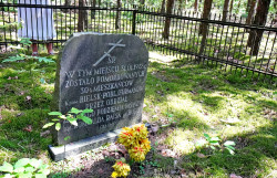 jarek 
Podlasie Martyrs grave in teh wood close to Puchały Stare 
0 
2020-08-02 21:34:03