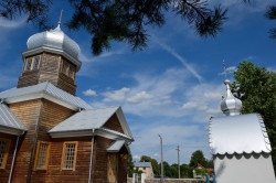 Sheep1389 
Tha gate and the church, Zubacze 2020 
2020-10-09 19:56:50