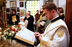 jarek11 
St. Michael the Archangel feast in St. Michael chapel in Warsaw 
2020-11-24 08:23:07