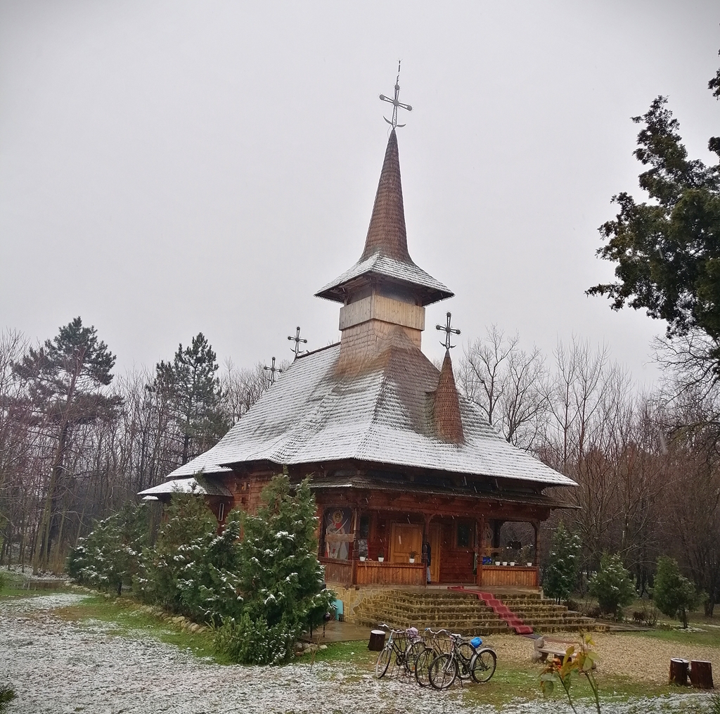 Sfanta Manastire „Izvorul Tamaduirii” Floresti-Stoenesti, judetul Giurgiu