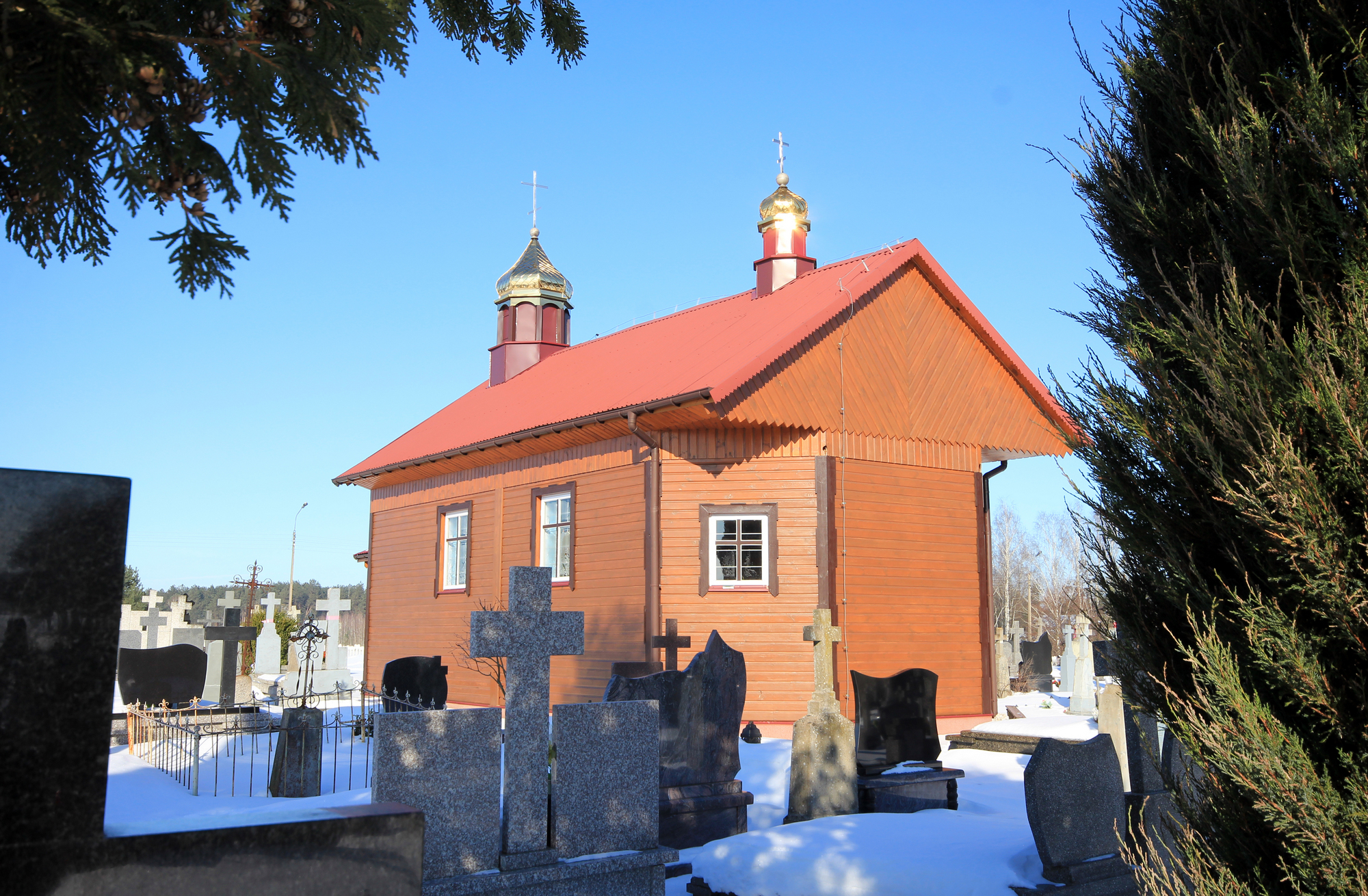 The Orthodox cementary chapel in Żerczyce