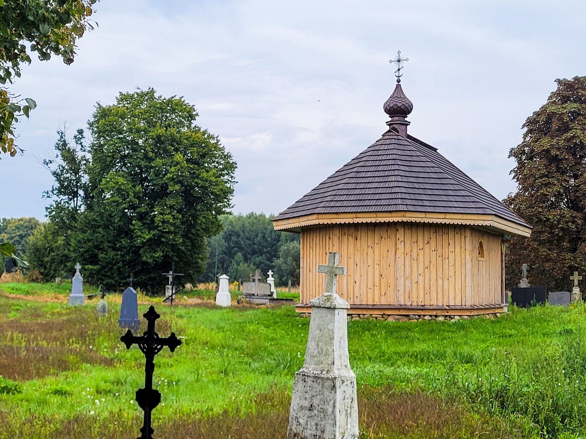 The Orthodox cementary chapel in Hola 