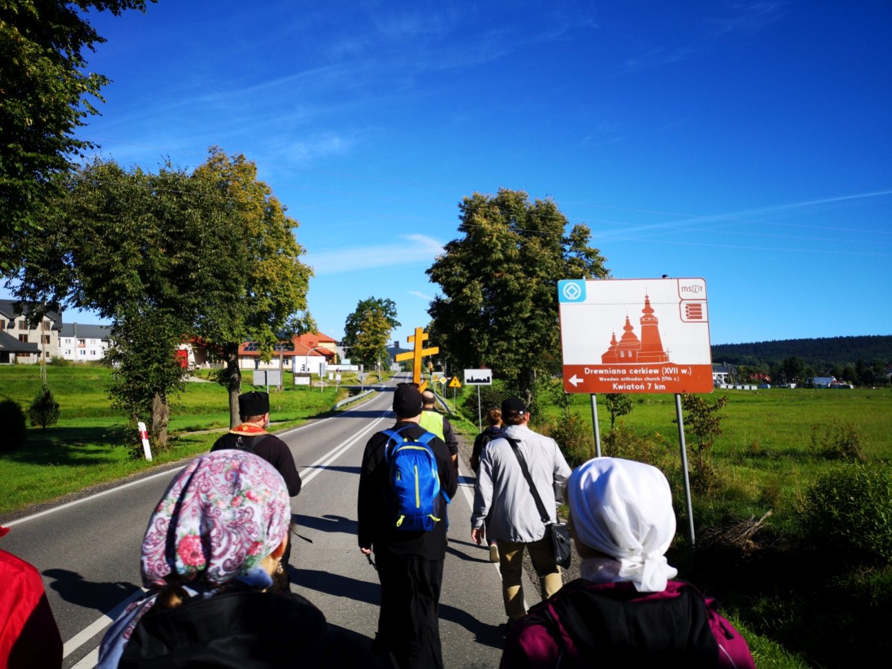 Wchodząc do Gładyszowa - pielgrzymka na św. Maksyma 2021