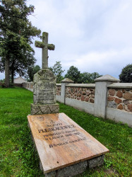 jarek11 
The grave of former parish priest of Nosów Orthodox Parish 
2021-10-01 23:02:32