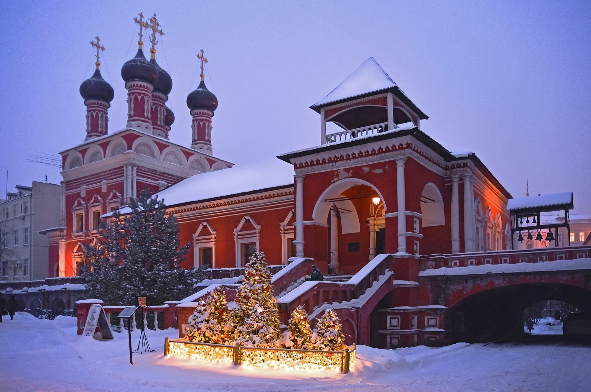 Высоко-Петровский монастырь