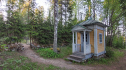 jarek11 
The chapel at the cementary of the New Valaamo  Monastery 
2022-06-14 23:15:57