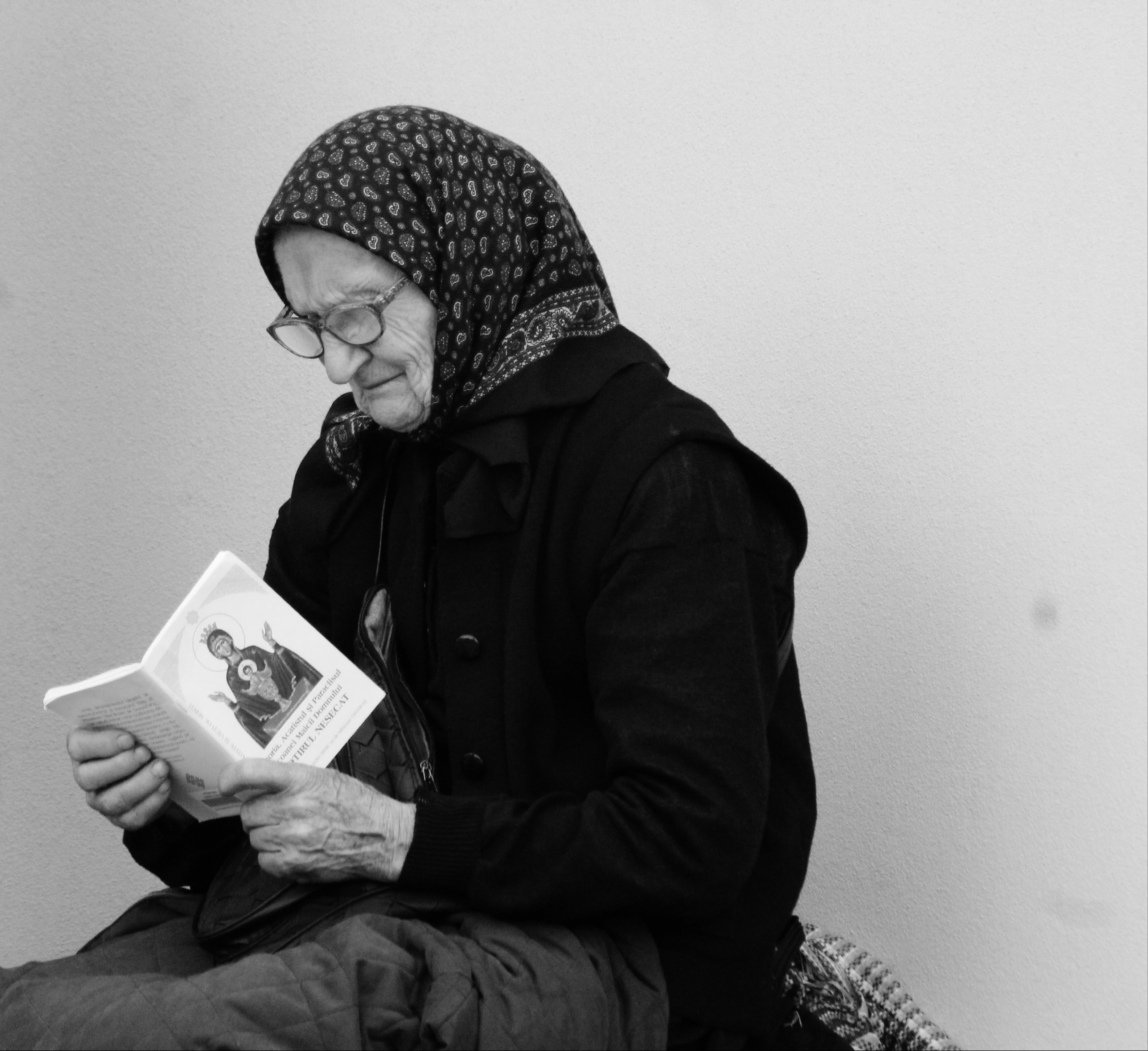 Old woman praying
