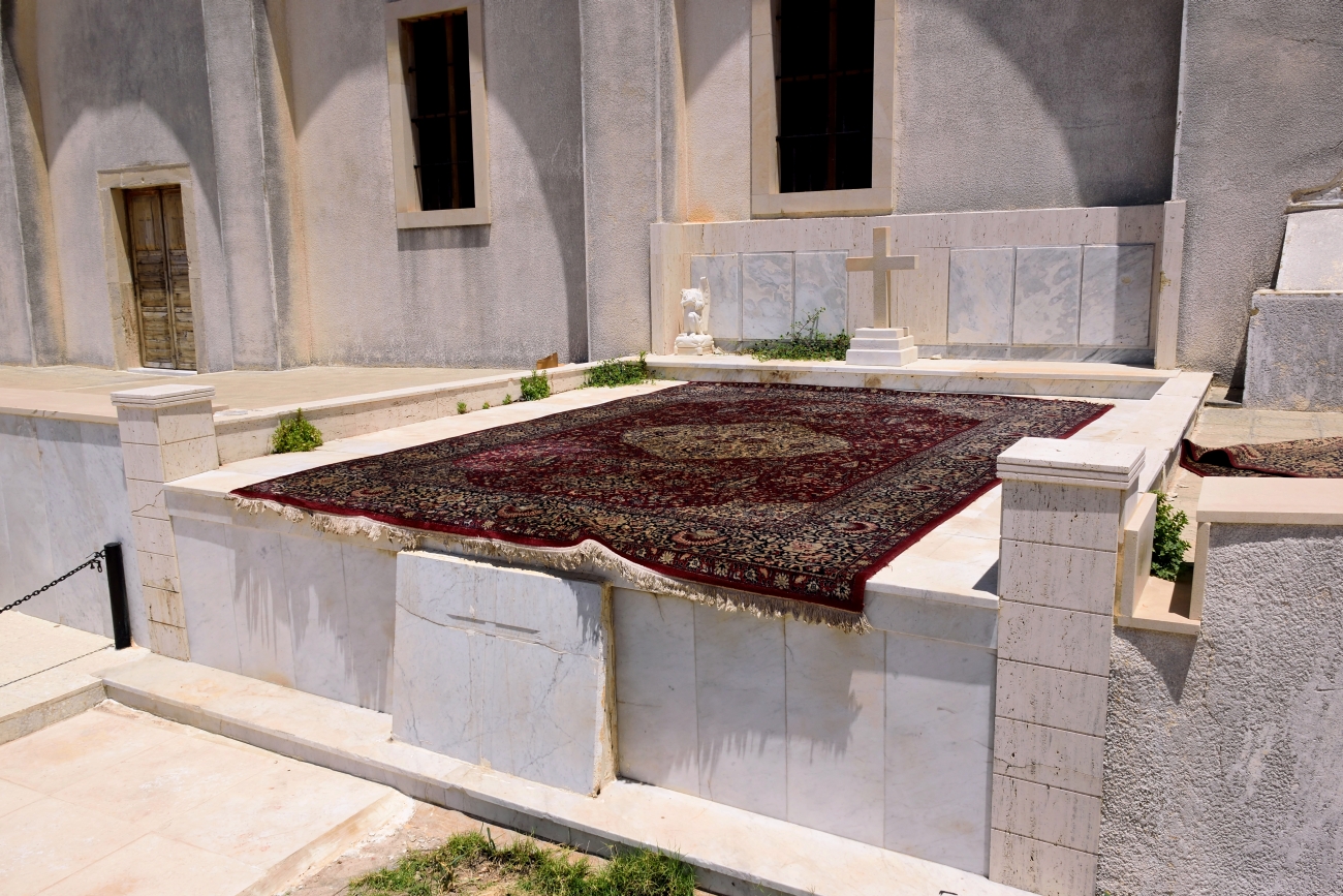 Orthodox cemetery in Tripoli (7)