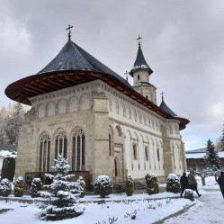 anamariaavram 
Putna Monastery covered in snow 
2024-12-21 21:56:06