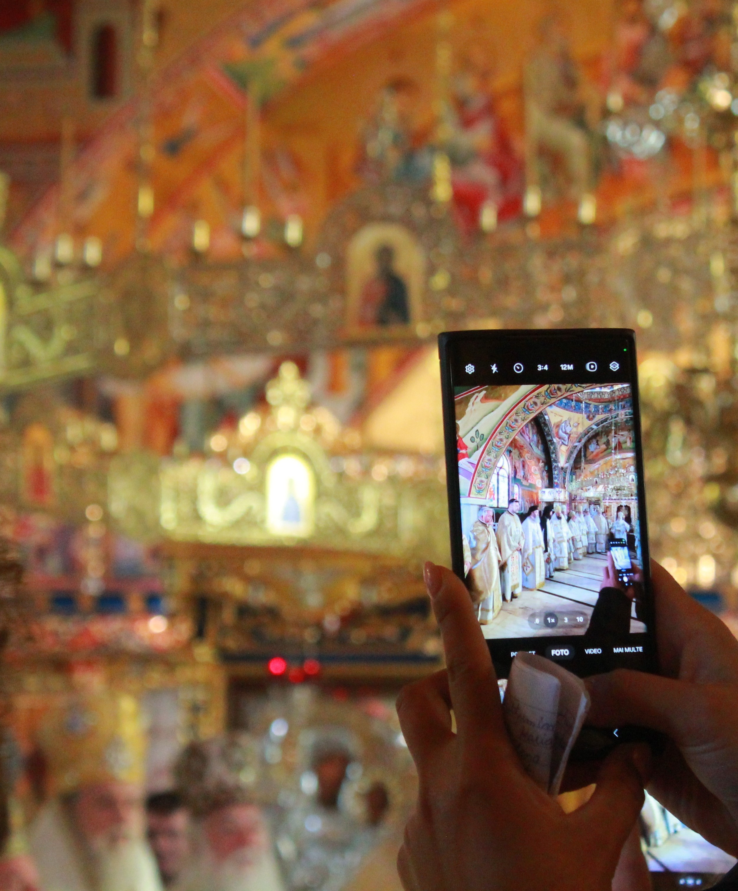 Taking pictures during an Hierarchical Liturgy