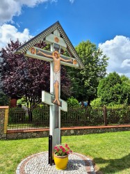 jarek 
The cross close to St. John the Baptist Orthodox cbhurch in Hajnówka 
2025-07-27 20:06:14