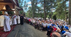 jarek 
Before Divine Liturgy of Transfiguration feast on Grabarka, 2025 
2025-09-20 21:07:12