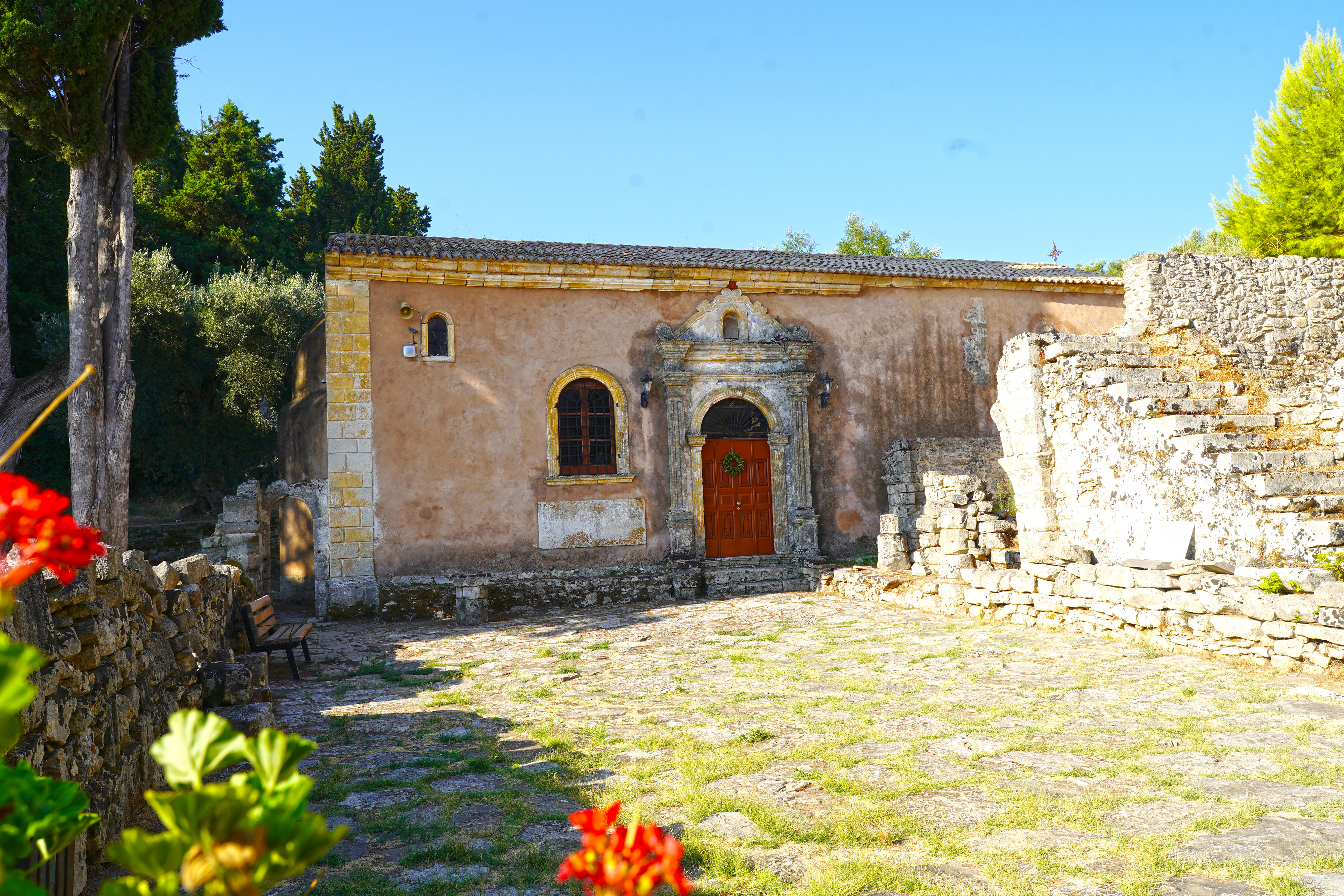 Panagia Dermatousa (former) monastery