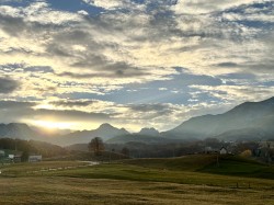 кетеван 
Дурмиторски спокој 
2025-10-24 20:09:32