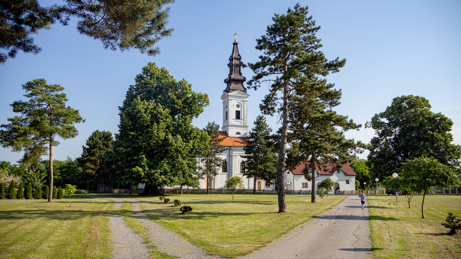 Два су пута - There are two paths