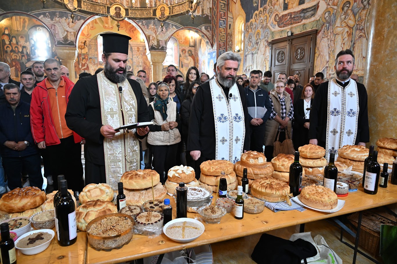 Освећење славских колача и славског жита на Аранђеловдан