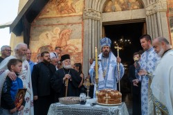 alik 
 Monaster Morača