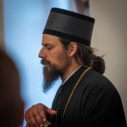 alik 
Vladika Pajsije 
2025-11-10 21:18:07