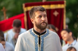 alik 
 Solemn procession on Dormition feast in Kolašin