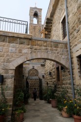 Sheep1389 
 Wewnętrzny dziedziniec monasteru św. Eliasza w Szłajja, 2025