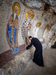 Lazo 
 Ostrog Monastery, Montenegro/Манастир Острог, Црна Гора