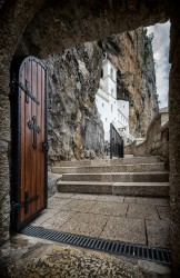 Lazo 
 Ostrog Monastery, Montenegro/Манастир Острог, Црна Гора