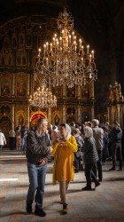 myloshhh 
 -Да ли си чула радосну вест?! Христос је васкрсао!-