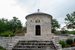 alik 
 The Orthodox chapel in Dola