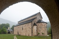 alik 
 Monaster Piva