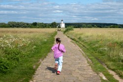 Demetrius 
 Храм Покрова на Нерли