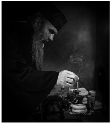 Викентије 
 Отац Дионисије / Father Dionysius