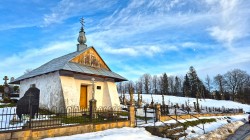 jarek 
The Orthodox cementary chapel in Żdynia 
2025-12-28 16:42:02