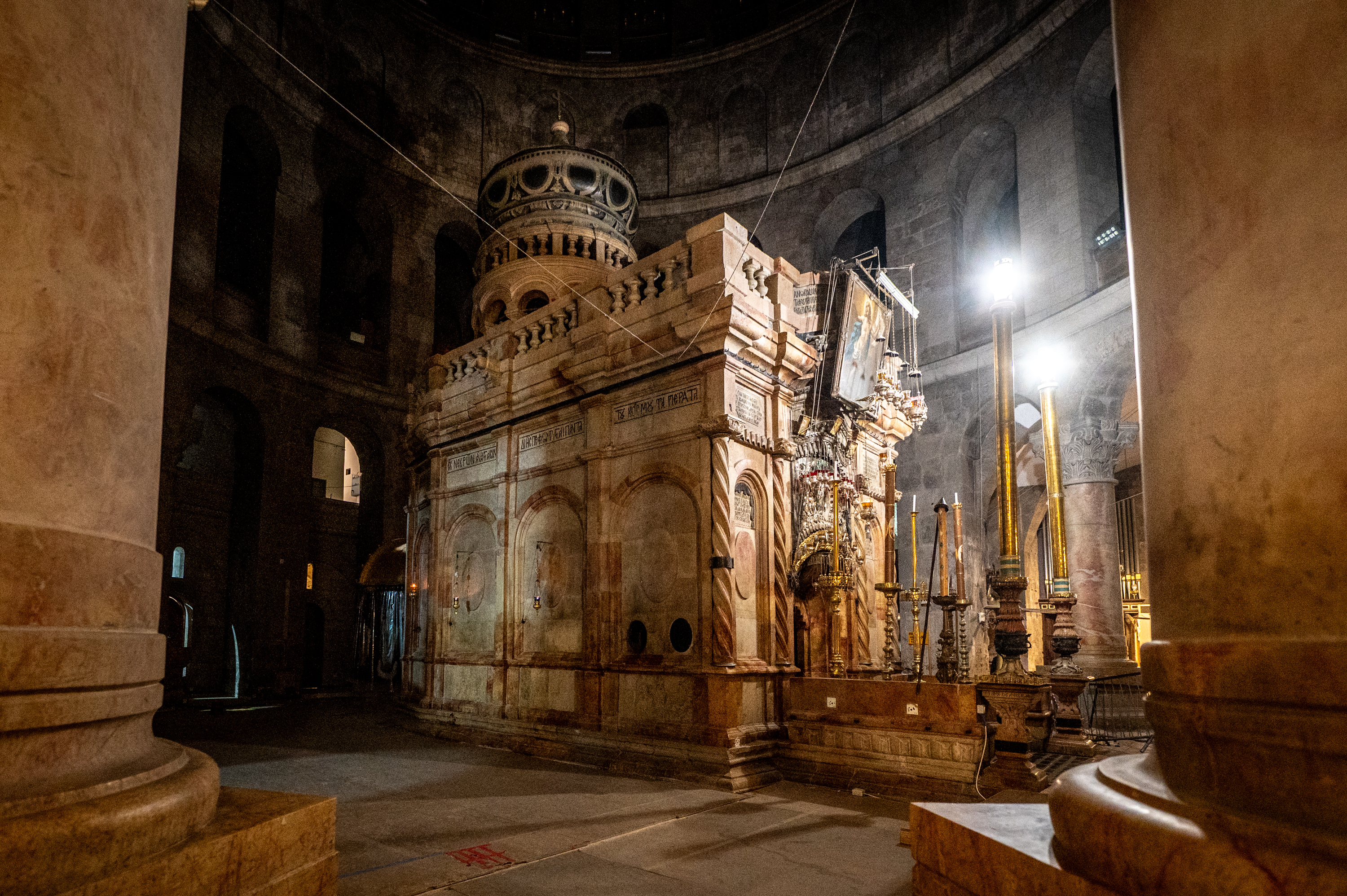 Kuwukla - Church of the Holy Sepulchre