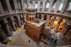alik 
 Kuwukla - Church of the Holy Sepulchre