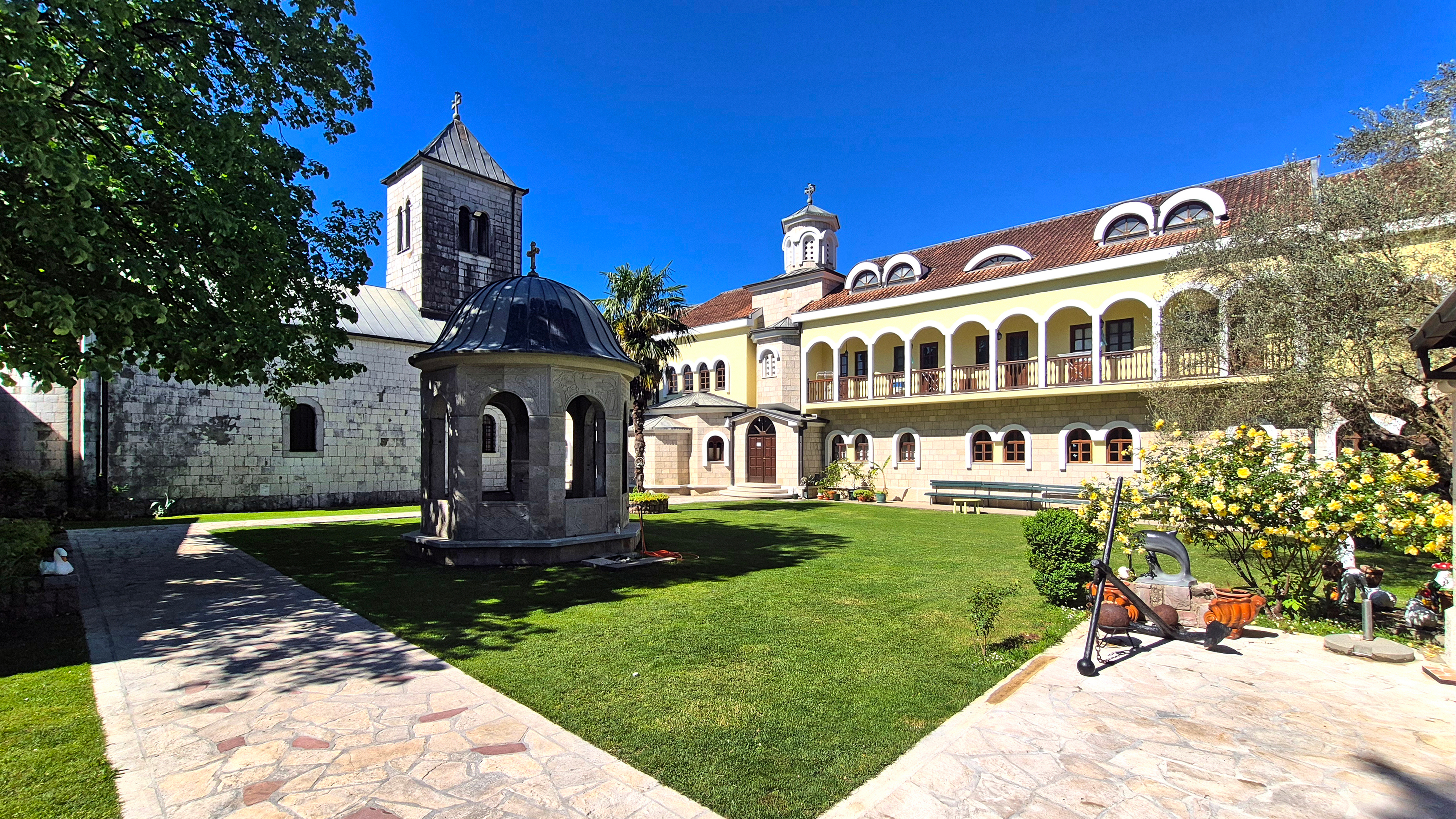 Zdrebaonik Convent