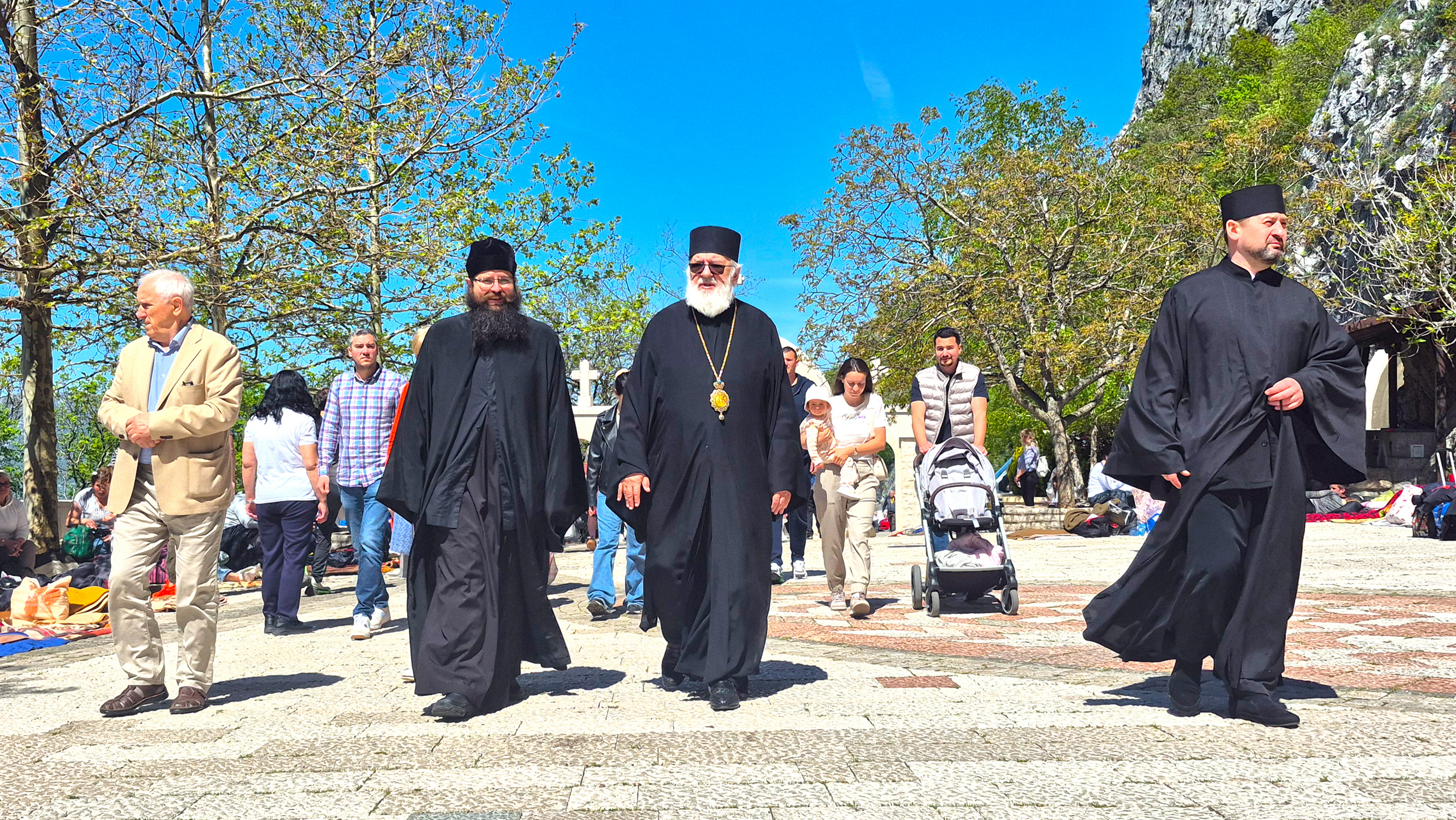 Bishop Warsonofiusz visit to Ostrog Monastery