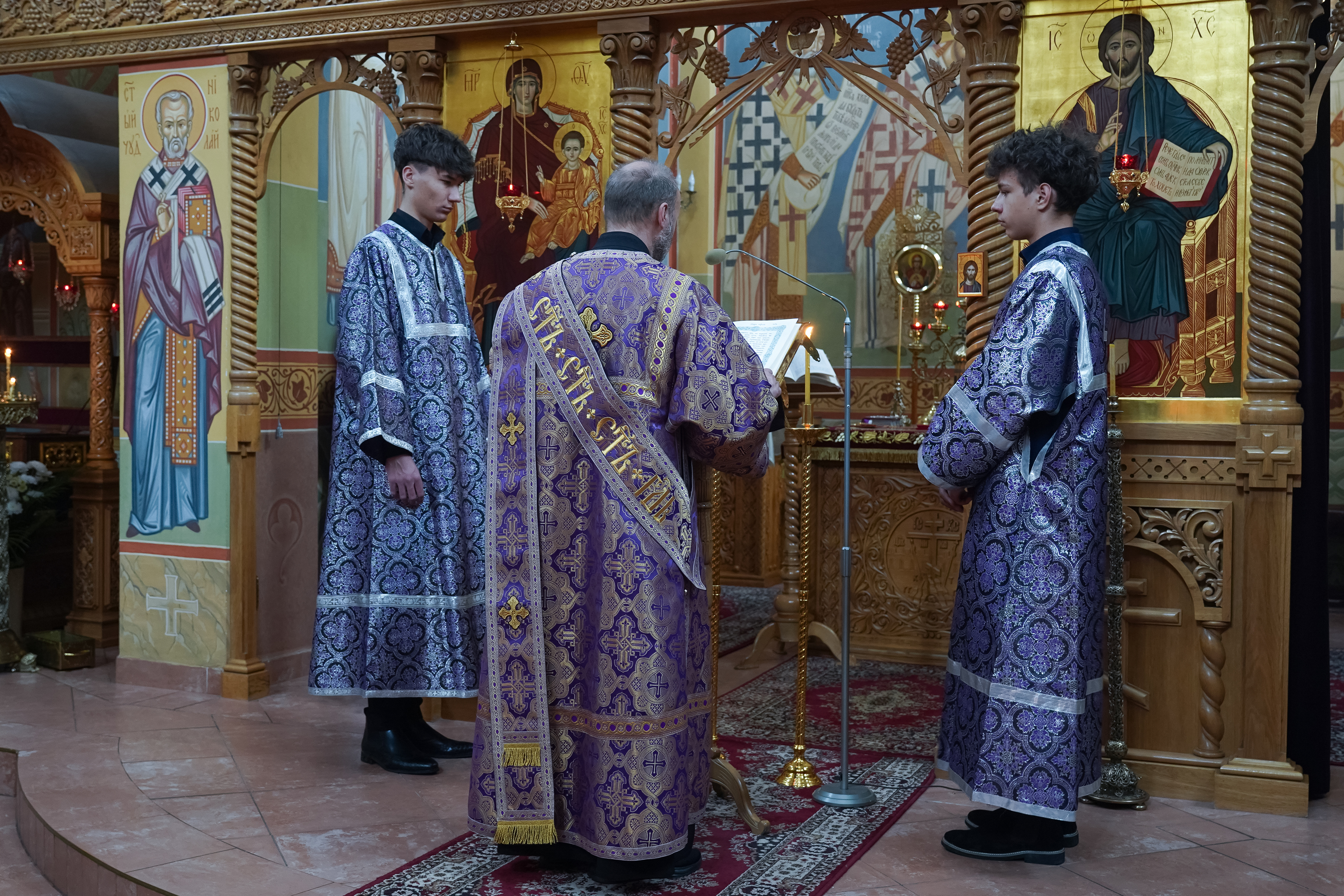 Tha Passion Friday service in Zwierki Convent