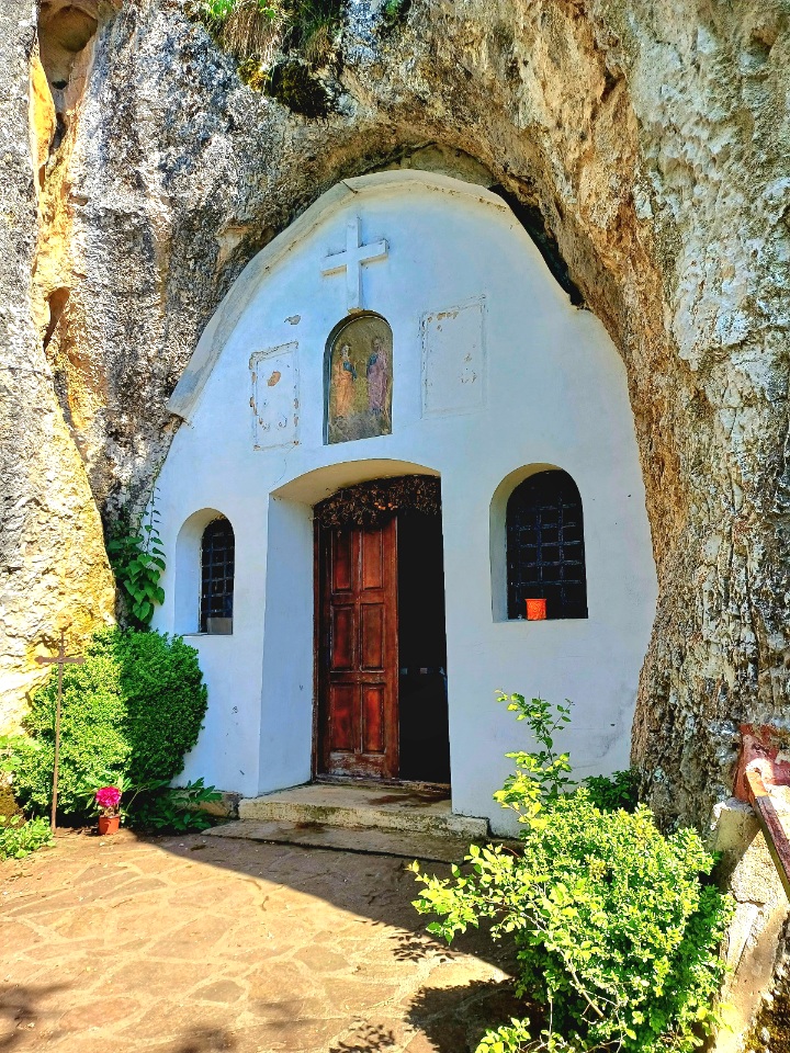 Црква Св. Петра и Павла