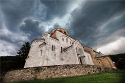 Викентије 
 Пре кише/Before the Rain