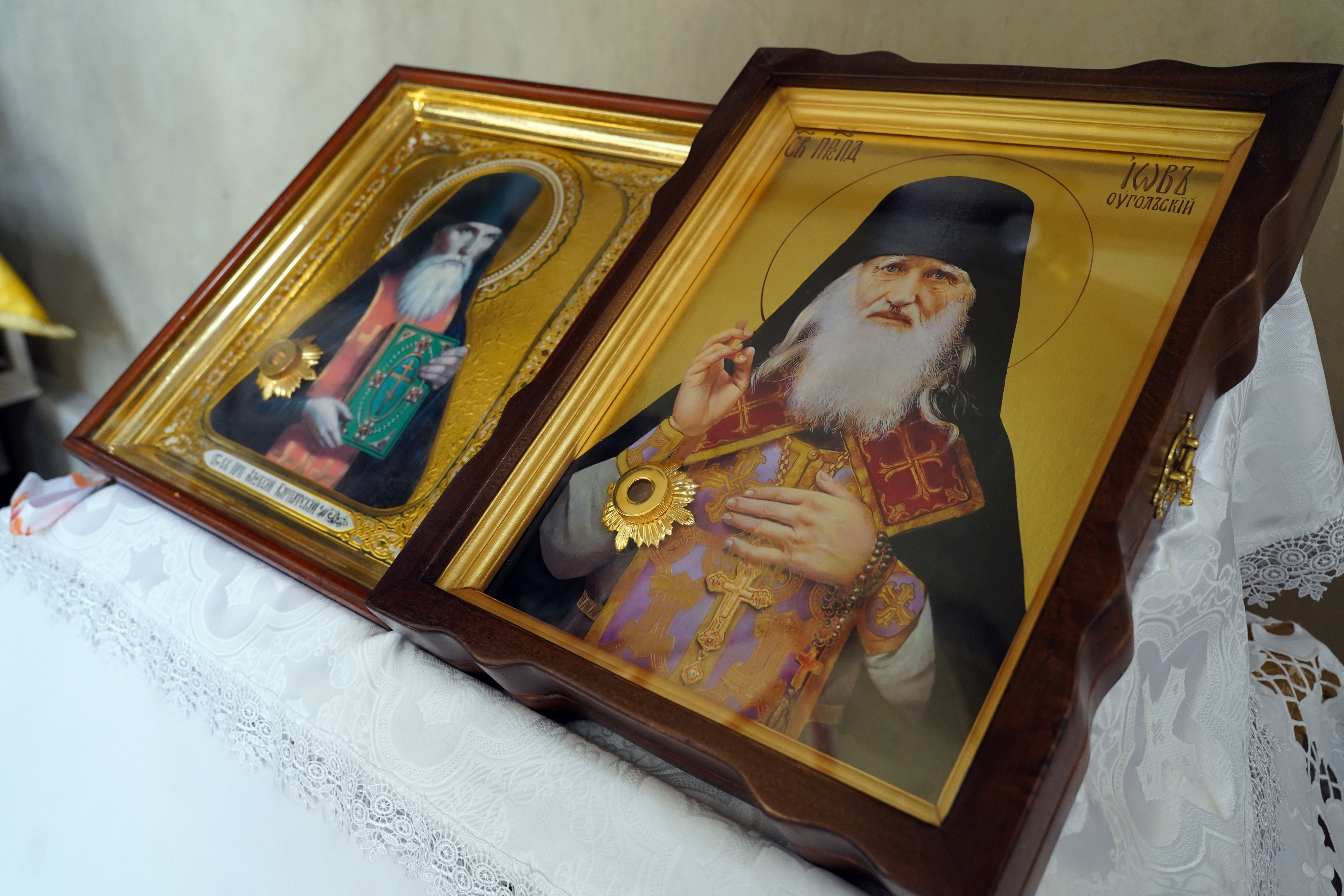 Icons in the Annunciation Orthodox church in Prague 