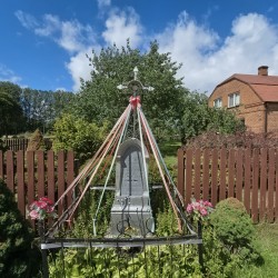 zinka2 
Krzyż z 1915 roku we wsi Sypnie  
0 
2026-08-01 16:23:52