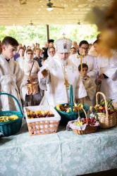 Vlutes 
 Archbishop Daniel blesses fruit for the Feast of the Transfiguration