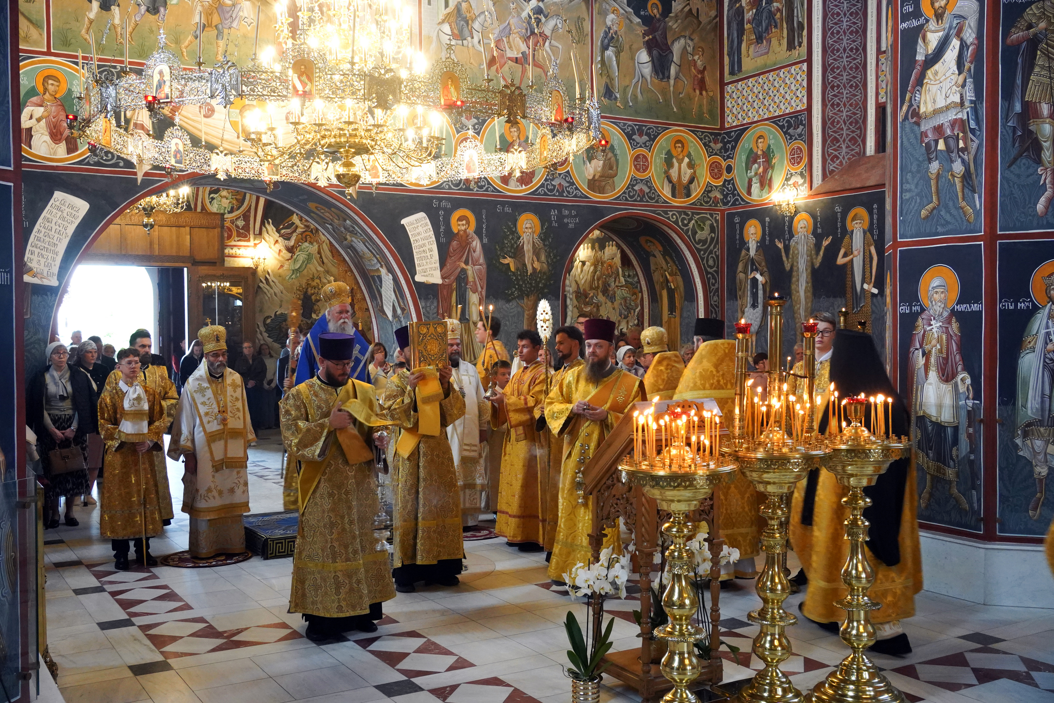 Metropolitan Joanikije of Montenegro and Littoral in Supraśl Monastery - Divine Liturgy 