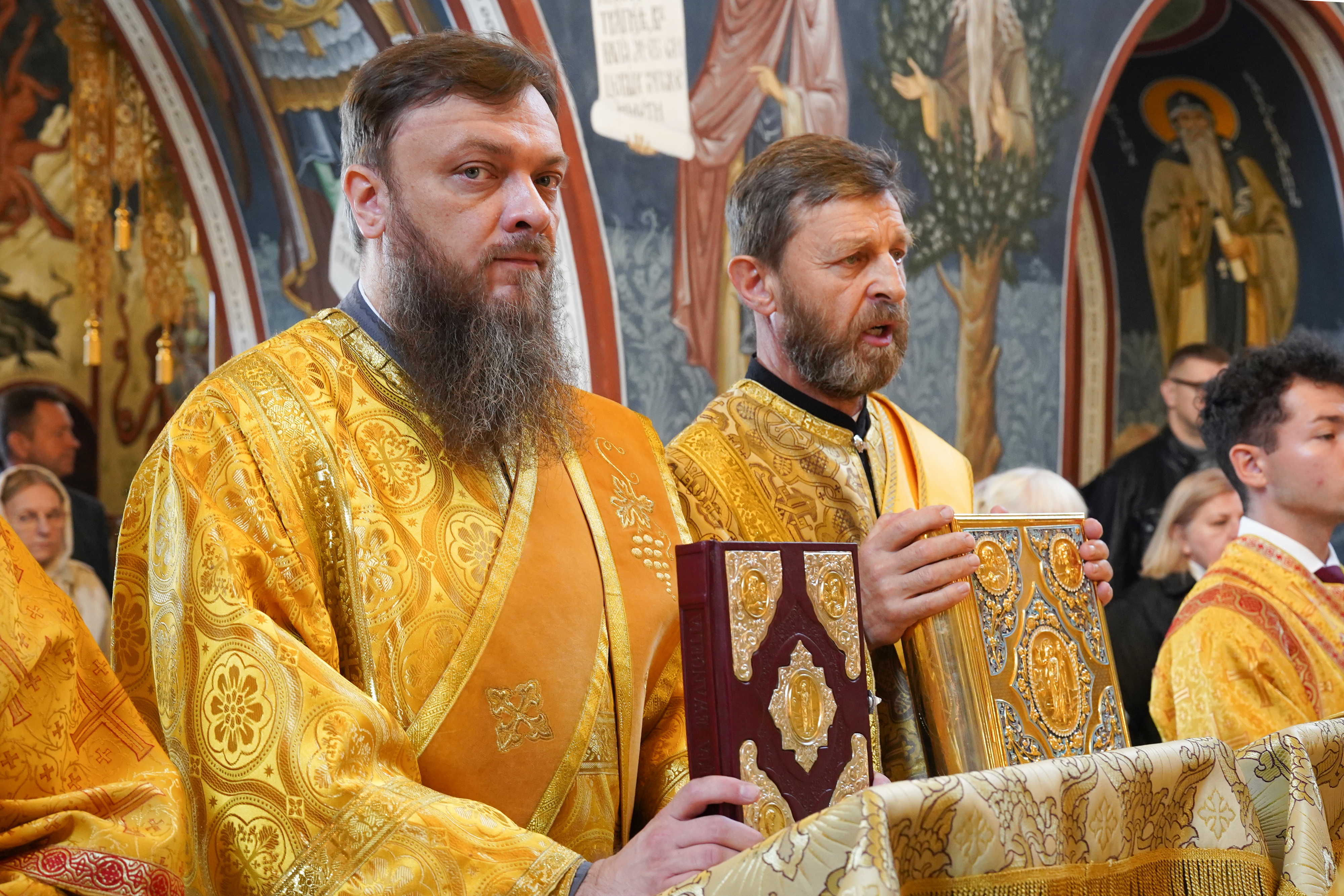 Metropolitan Joanikije of Montenegro and Littoral in Supraśl Monastery - Divine Liturgy