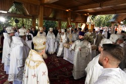 jarek11 
 The main Divine Liturgy of Transfiruration feast in Grabarka Convent
