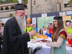 NikolaT 
 Djeciji sabor na Cetinju