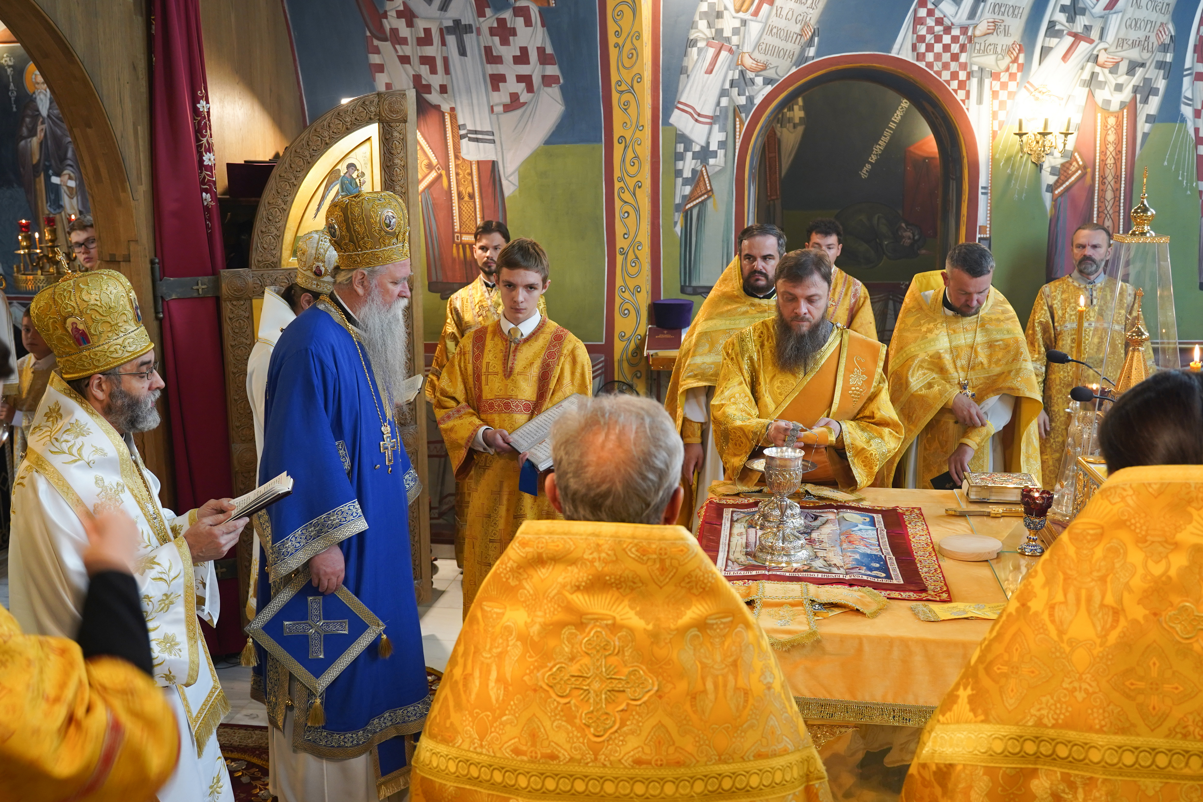 Metropolitan Joanikije of Montenegro and Littoral in Supraśl Monastery - Divine Liturgy