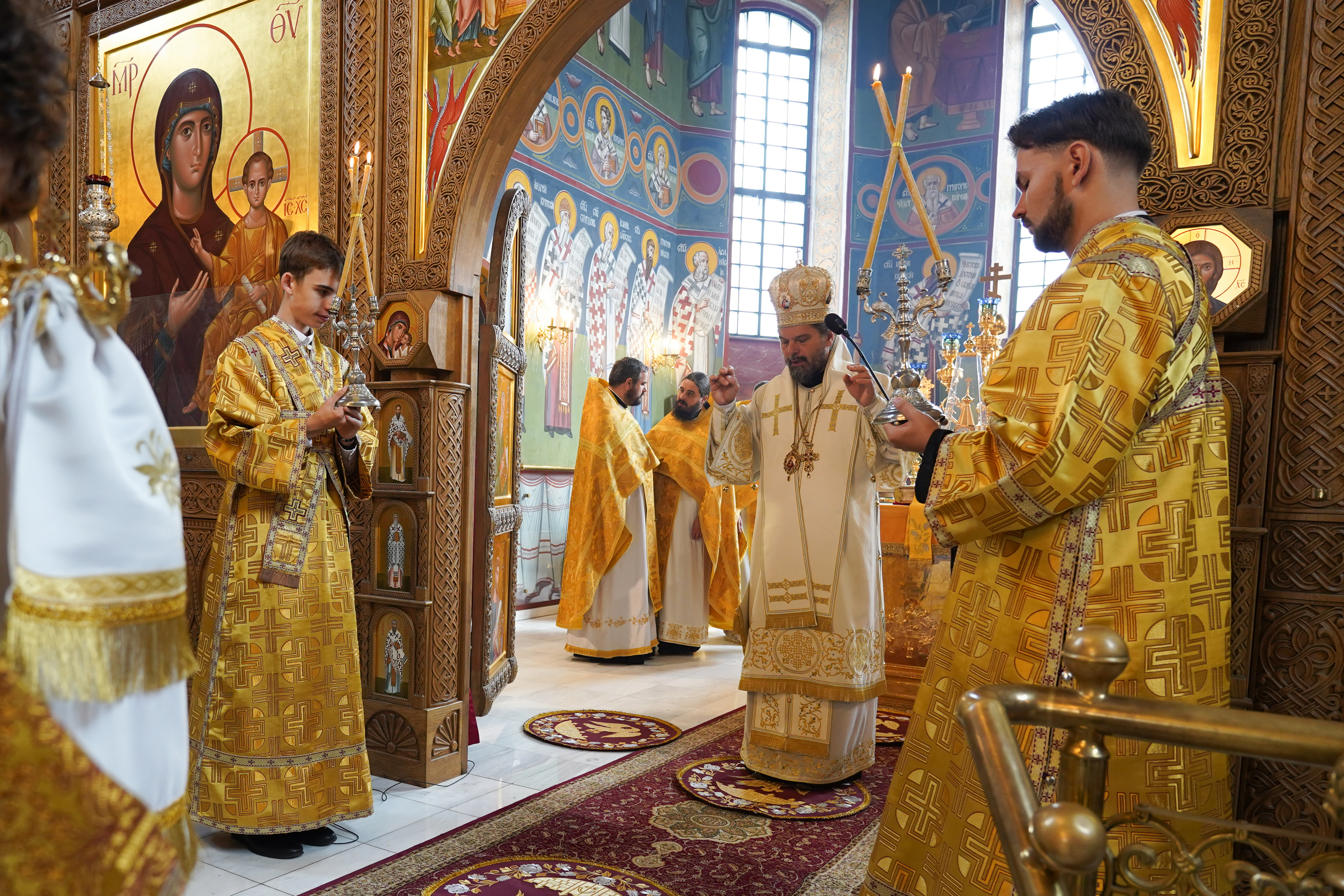 Metropolitan Joanikije of Montenegro and Littoral in Supraśl Monastery - Divine Liturgy