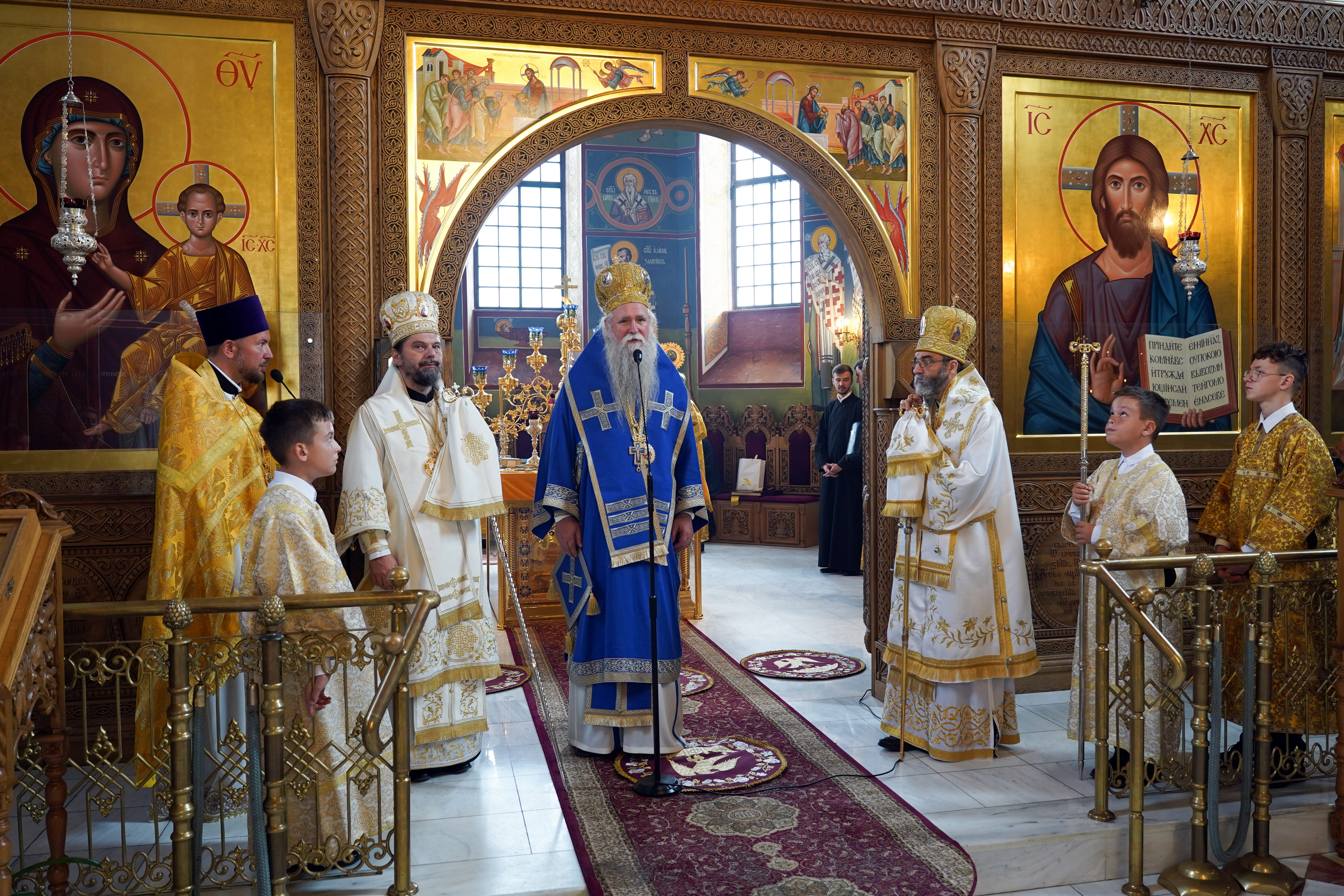 Metropolitan Joanikije of Montenegro and Littoral in Supraśl Monastery - Divine Liturgy